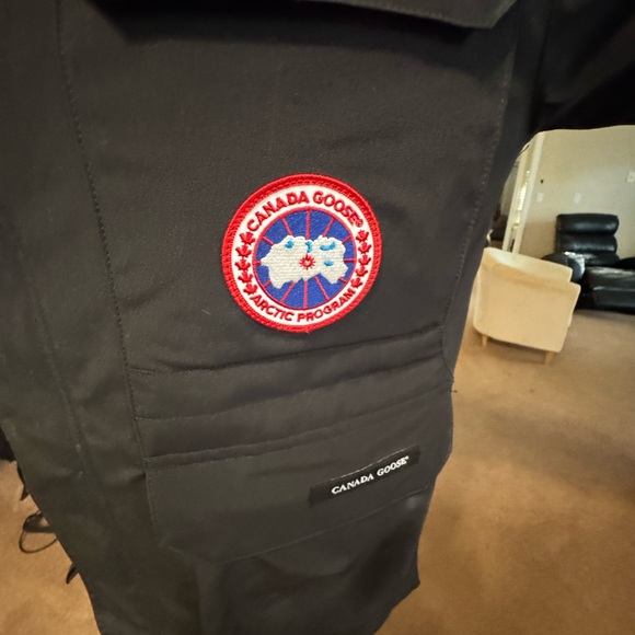 Canada Goose Black Kids Vintage Expedition Parka with Real Coyote Fur Trim. - Picture 13 of 17